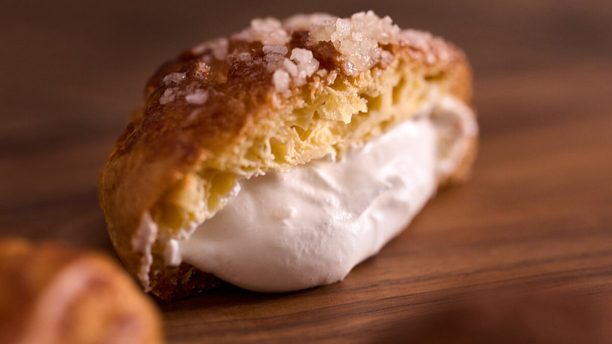 東京駅で買えるブリュレも、完売必至のクリームパンも。全国のスイーツ通が注目するギフト＆ご自愛スイーツ4選【お取り寄せ】【手土産】